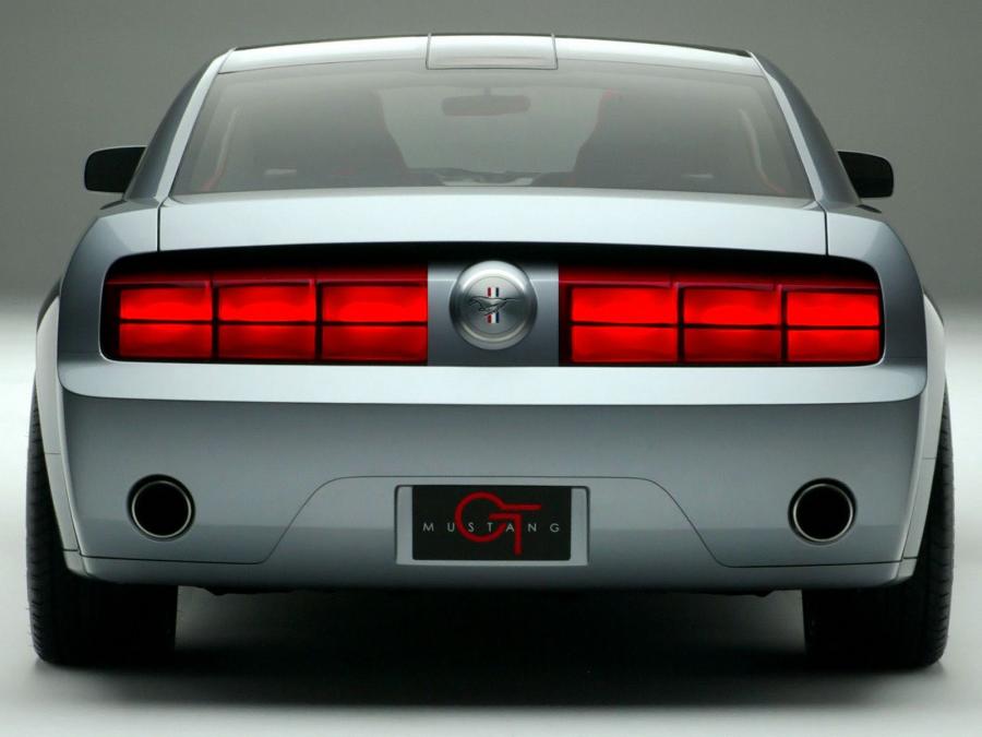  Ford Mustang GT Concept 2003 года  (фото 31 из 31)